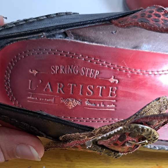 L'ATISTE Black and Red Heels - Picture 2 of 5